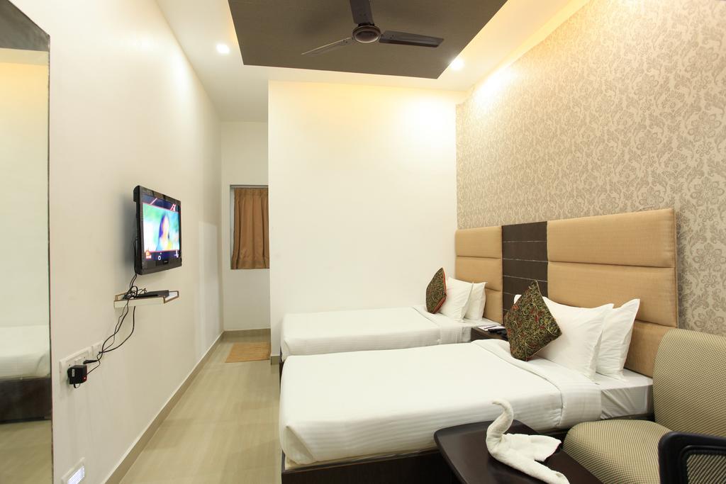 Hotel Sai International Chennai Ngoại thất bức ảnh